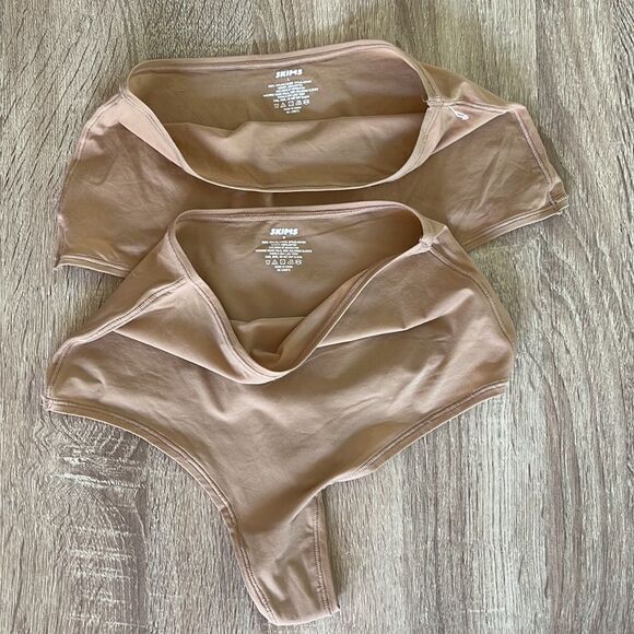 (2) NEW skims panties bundle cream L,M - Picture 7 of 11